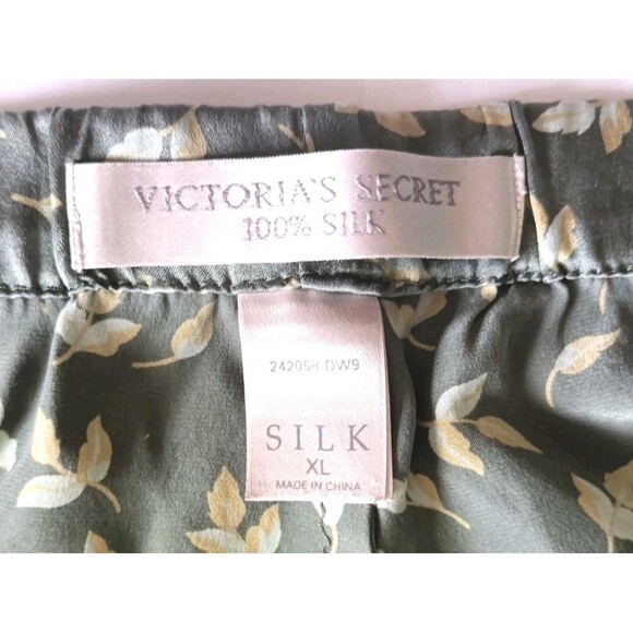 Victoria's Secret 100% Silk Pajama Shorts Size XL Green Floral Sleep Shorts - Picture 3 of 5